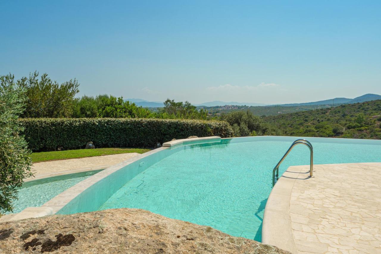 Villetta D'Arancia - Sherdenia Luxury Apartments مارينيلاّ المظهر الخارجي الصورة